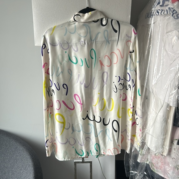 Gorgeous Pucci button down stunning on - Picture 5 of 7